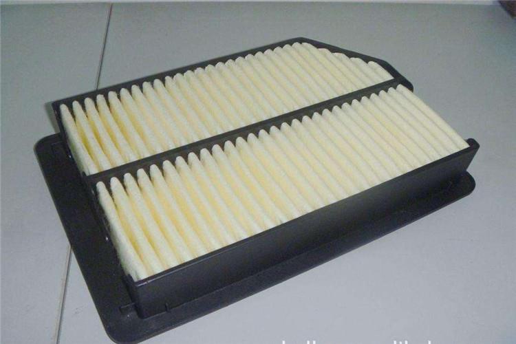 大气中有各种异物,例如树叶、灰尘、砂粒等,这些异物如果进入发动机燃烧室将增加发动机的磨损,从而降低发动机的使用寿命 大气中有各种异物,例如树叶、灰尘、砂粒等,这些异物如果进入发动机燃烧室将增加发动机的磨损,从而降低发动机的使用寿命