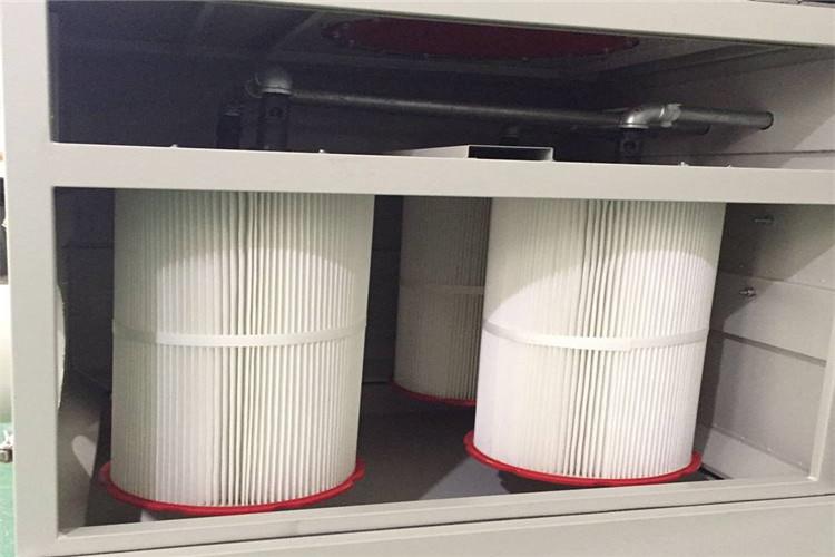 吸尘器完美电竞·(中国)竞技平台将滤料的接口由以前的胶粘接和工业缝纫机接口方式全部改为超声波一体式焊接 吸尘器完美电竞·(中国)竞技平台将滤料的接口由以前的胶粘接和工业缝纫机接口方式全部改为超声波一体式焊接