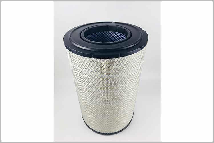 打开发动机舱盖,确认完美电竞·(中国)竞技平台的位置(一般位于发动机舱右侧,即右前轮上方位置,有条手臂粗软橡皮胶管连着的黑色方形塑料盒) 打开发动机舱盖,确认完美电竞·(中国)竞技平台的位置(一般位于发动机舱右侧,即右前轮上方位置,有条手臂粗软橡皮胶管连着的黑色方形塑料盒)