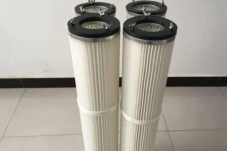 每年从每个过滤室中随机抽取一到两条滤袋,分析预测滤袋的使用寿命及需要更换的情况,一旦有机会,或至少一年一次 每年从每个过滤室中随机抽取一到两条滤袋,分析预测滤袋的使用寿命及需要更换的情况,一旦有机会,或至少一年一次